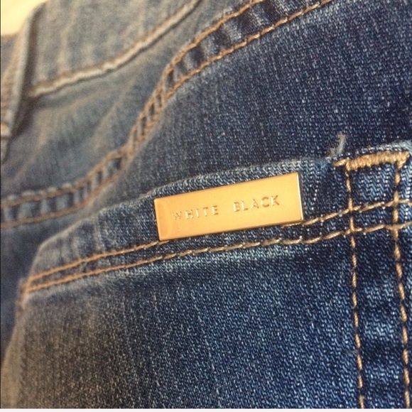 NWT WHBM Cropped Ankle Straight Jean - Picture 8 of 8